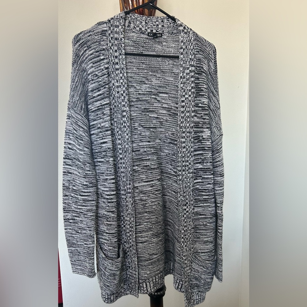 Express black and white cardigan with pockets